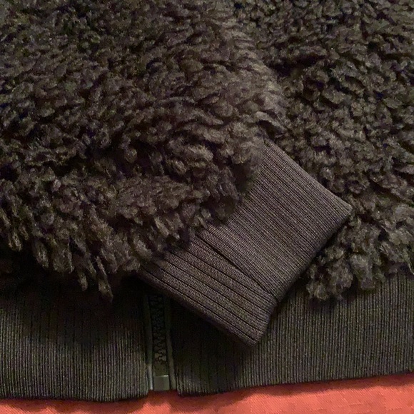 Black ZARA Coat 🖤 - Picture 3 of 5